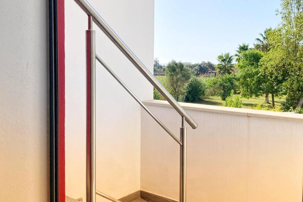 Vivenda Espacosa E Luminosa Villa Quelfes Екстериор снимка